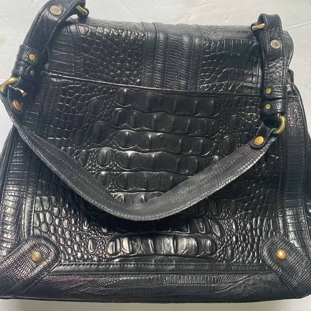 Vintage Brahmin Mariel’ black Melbourne handbag purse excellent condition.